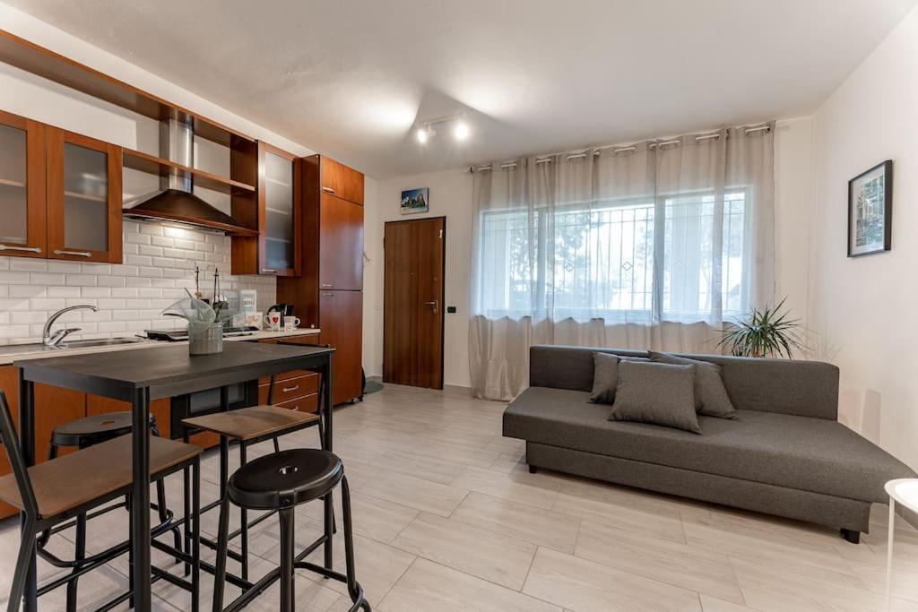 La Stella Del Lago Apartment Arona Exterior photo